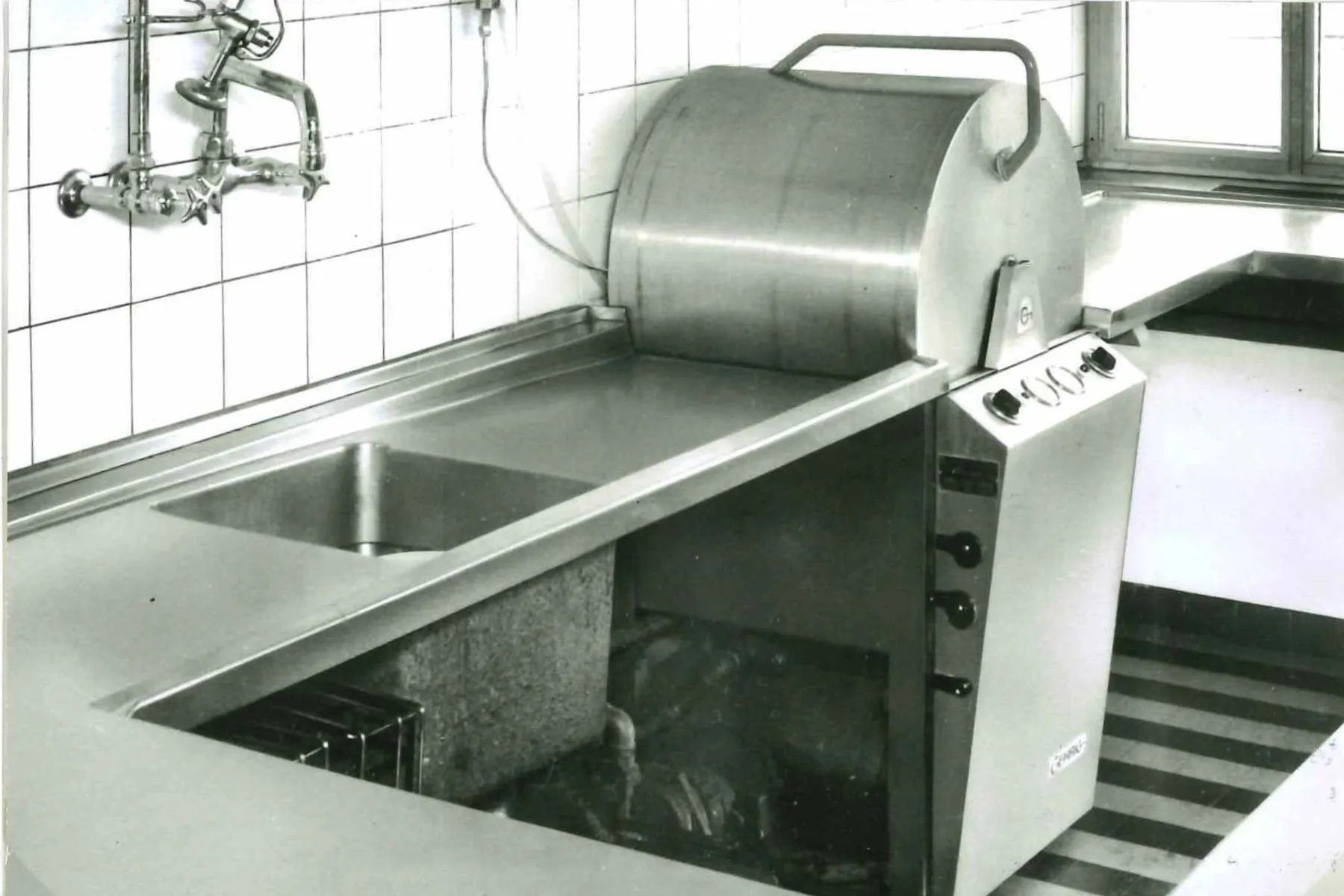 80 Jahre Gehrig Spül Rund Seitlich